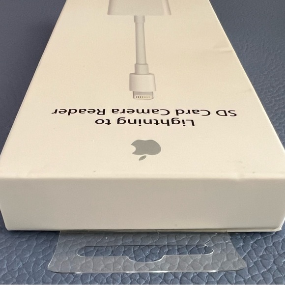Apple iPad Air 3 Bundle - Picture 14 of 14